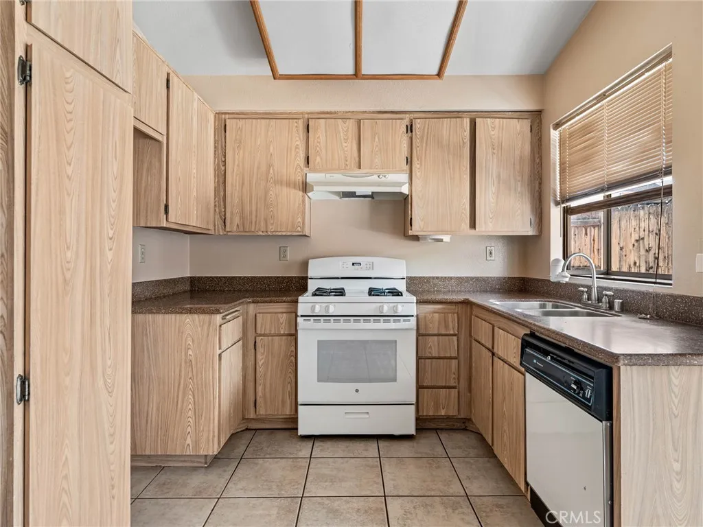Additional image 16 of 12450 Crestline Road, Victorville, CA 92392