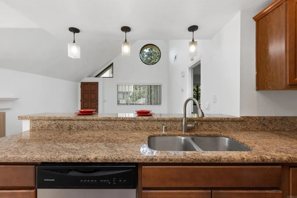 Additional image 34 of 333 Melrose Dr. Unit F, Vista, CA 92083