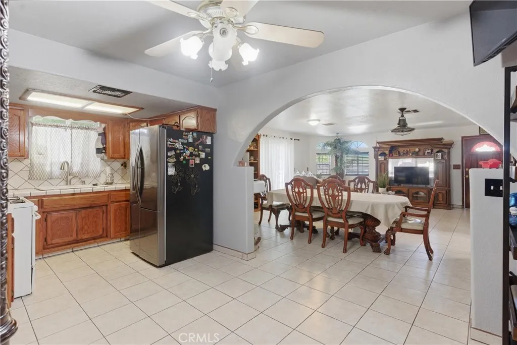 Additional image 8 of 381 B St, Arvin, CA 93203