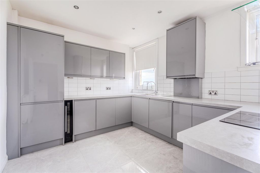 Additional image 8 of 2 bed flat to rentLadywell Road, Motherwell ML1