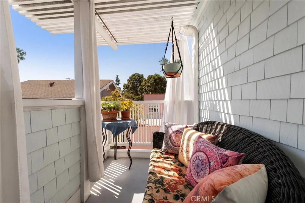 Additional image 120 of 628 W 10th Street, Long Beach, CA 90813