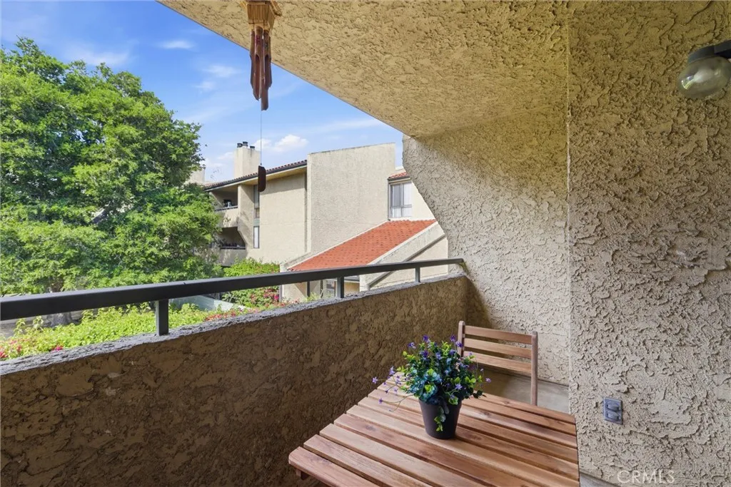 Additional image 13 of 4275 Via Arbolada Unit 210, Los Angeles, CA 90042