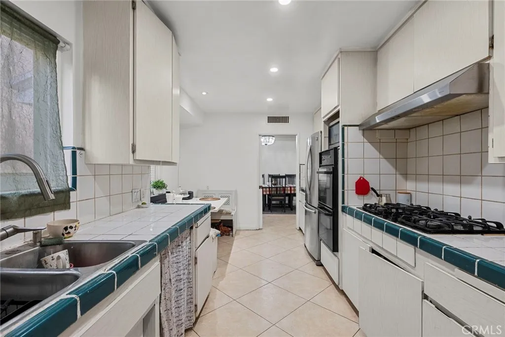 Additional image 35 of 9253 Hayvenhurst Avenue, North Hills, CA 91343