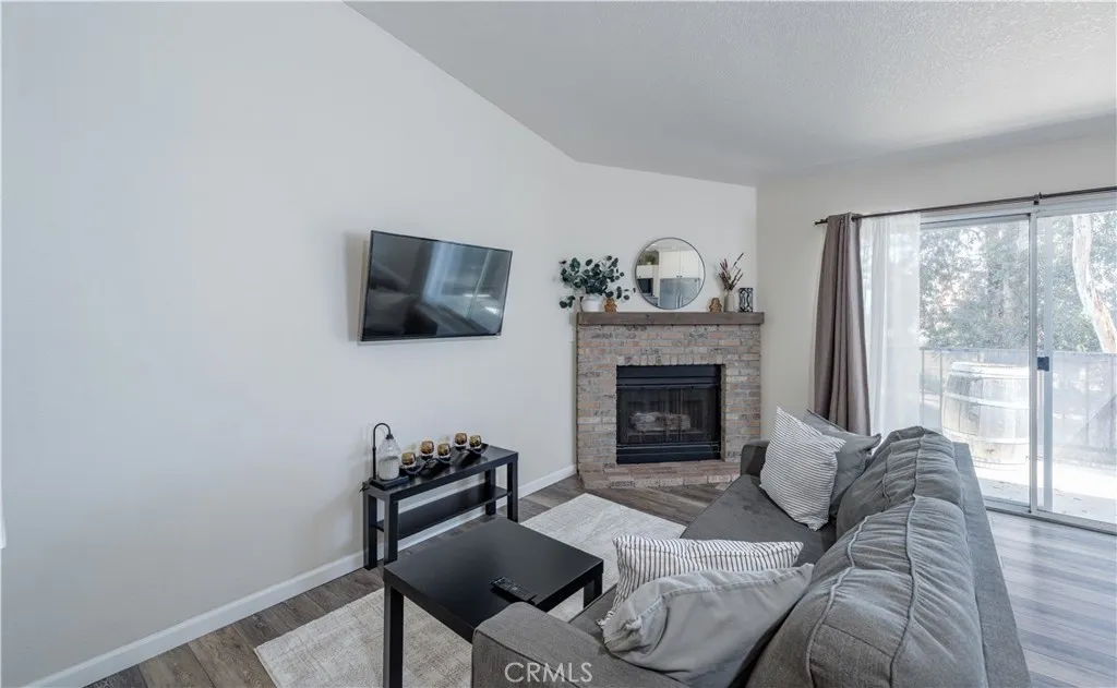 Additional image 8 of 2552 Avenida Del Vista Unit 204, Corona, CA 92882