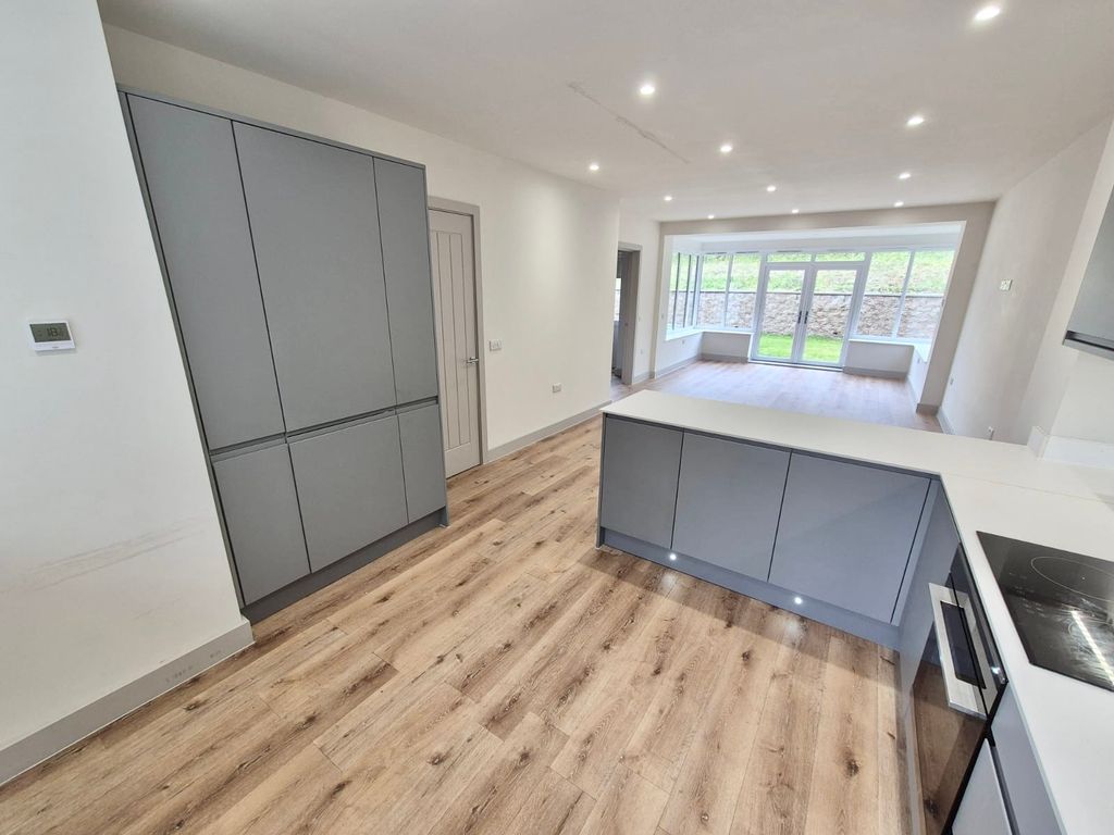 Additional image 7 of 6 bed detached house to rentPennyside Square, Loggerheads TF9