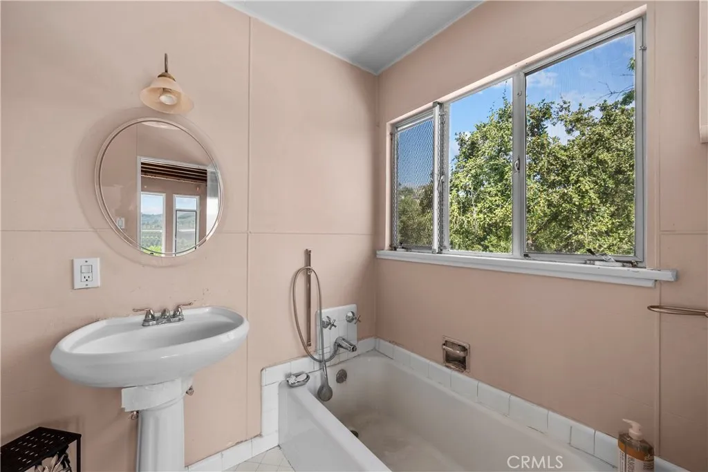 Additional image 48 of 649 Atkins Dr, Glendale, CA 91206