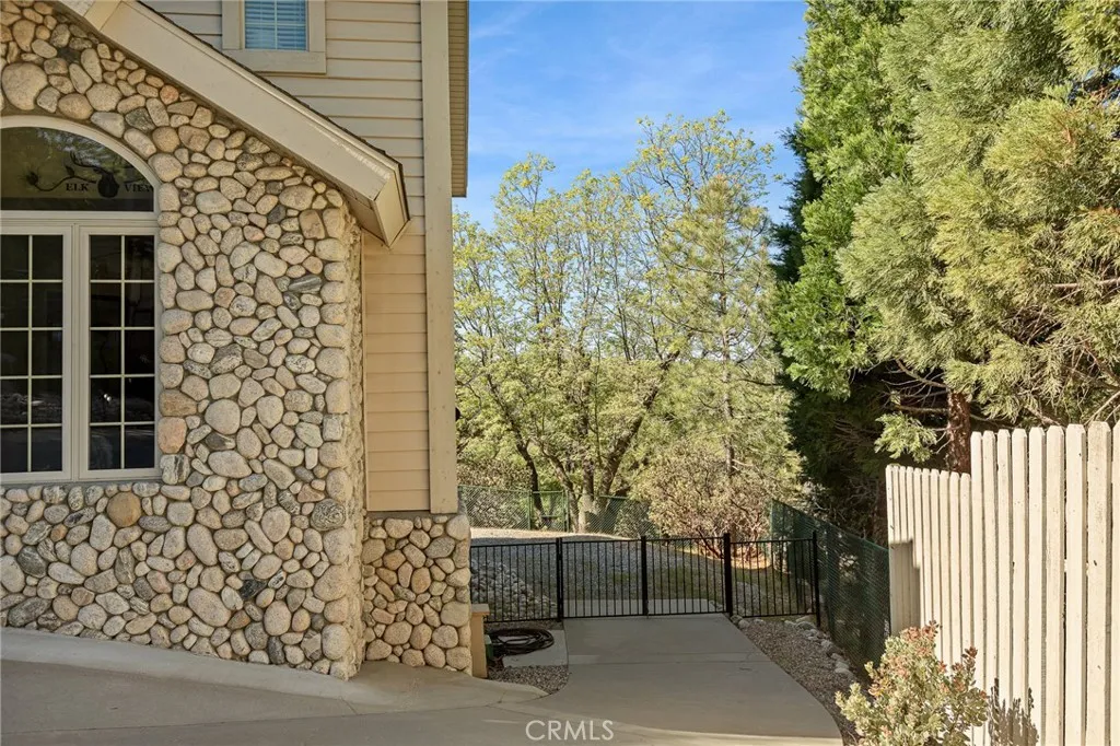 Additional image 5 of 1184 Acadia Dr, Lake Arrowhead, CA 92352