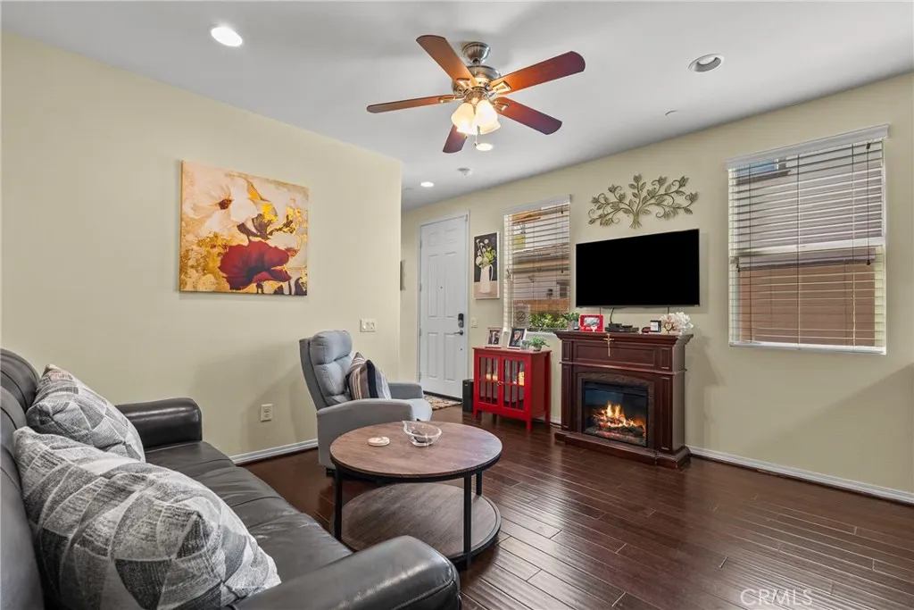 Additional image 47 of 24557 Rosette Ln, Valencia, CA 91354