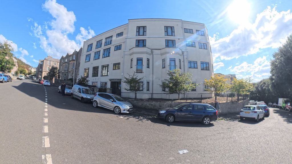 2 bed flat to rentMadeira Road, Weston-Super-Mare BS23