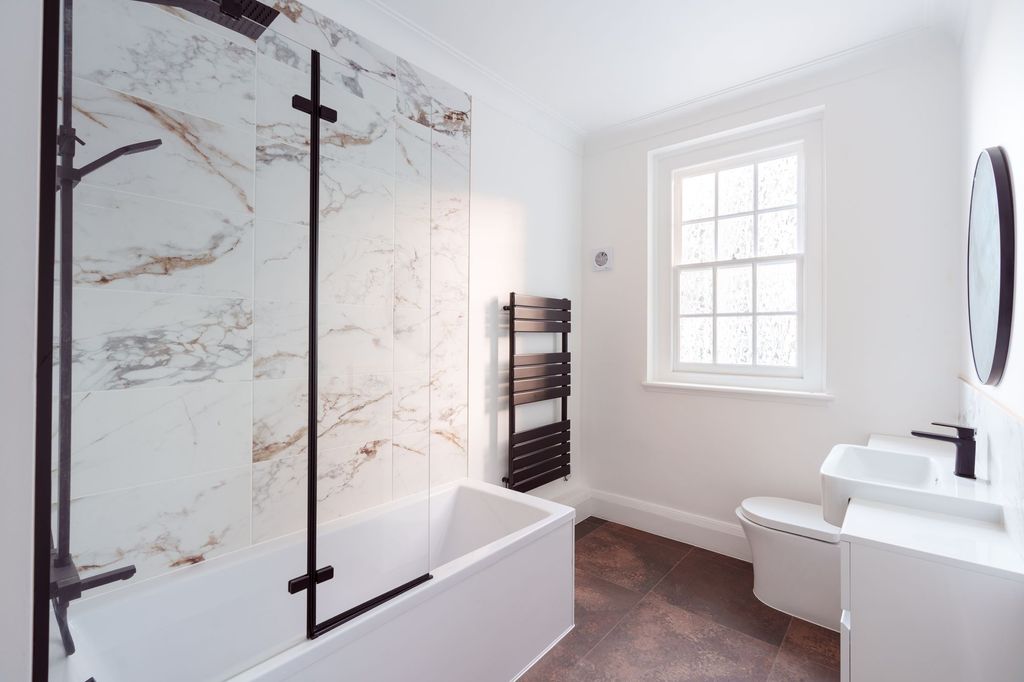 3 bed flat to rentPreston Circus, Brighton BN1 photo 3