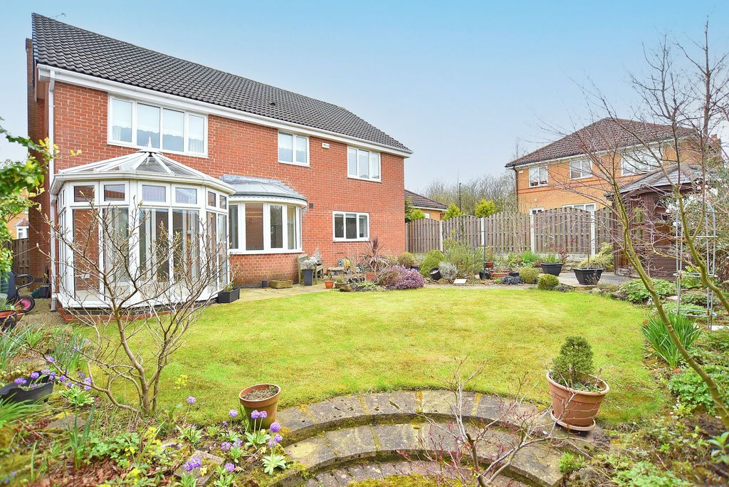 Additional image 4 of 5 bed detached house to rentBarnwell Crescent, Harrogate HG2
