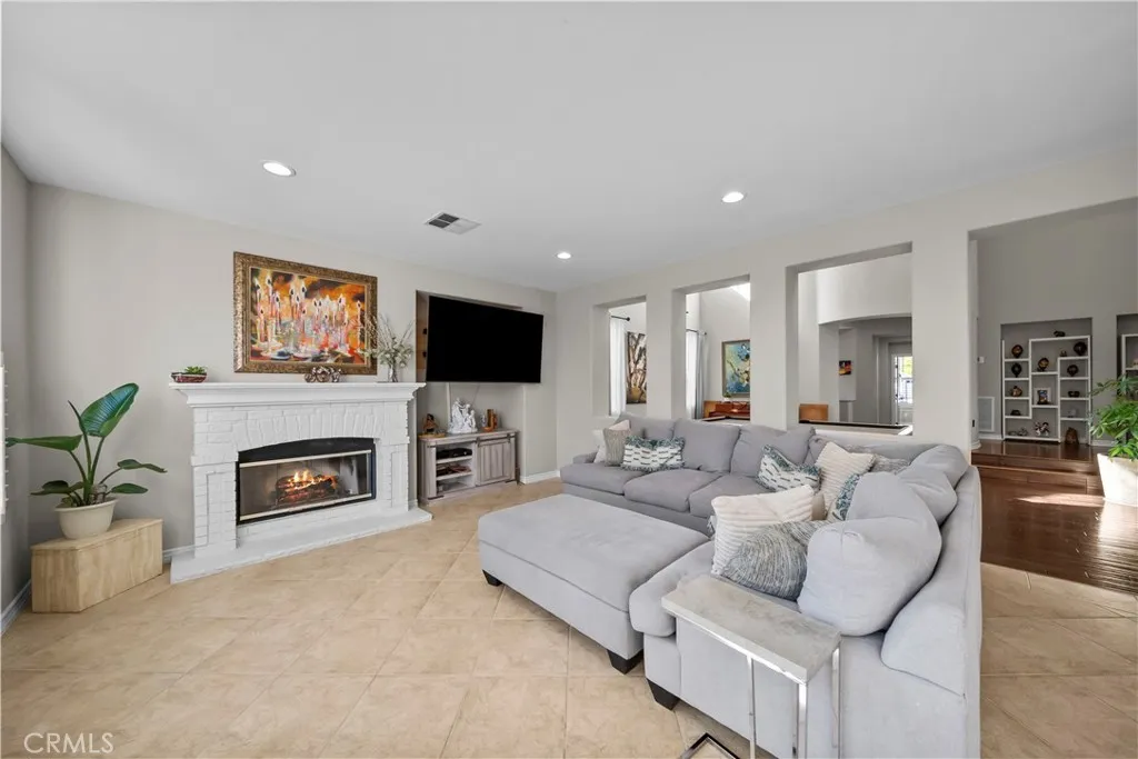 Additional image 90 of 23912 Lakeside Road, Valencia, CA 91355