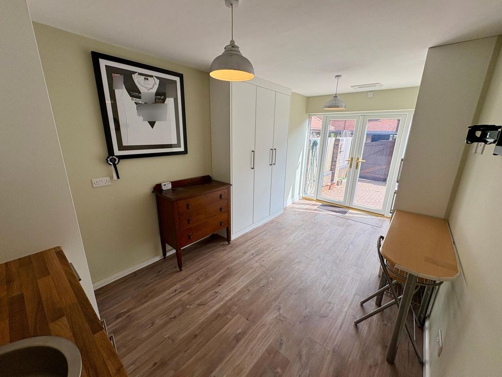 Additional image 3 of 3 bed terraced house to rentOuter Trinities, Beverley HU17