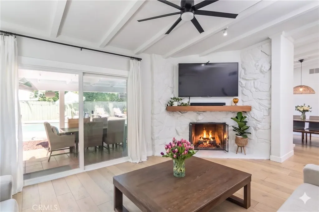 Additional image 6 of 23265 Sylvan St, Woodland Hills, CA 91367