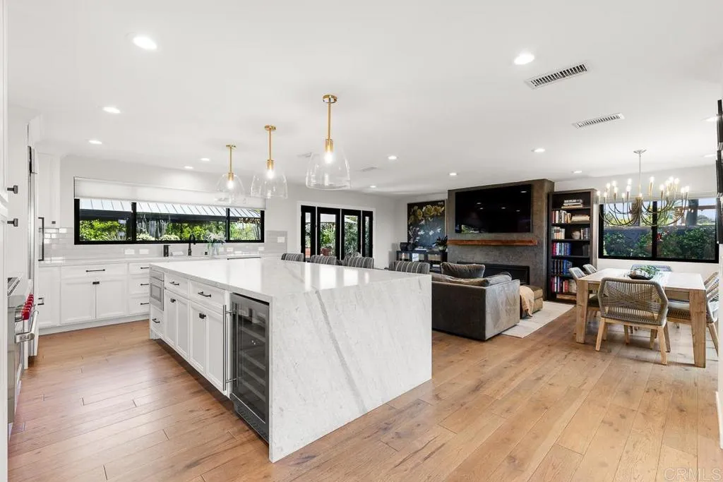 Additional image 7 of 8675 Glenwick Lane, La Jolla, CA 92037