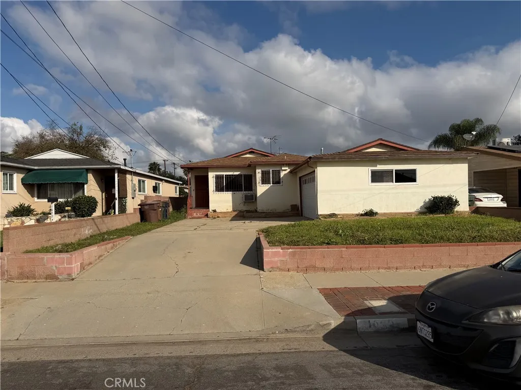 1645 W 121st St, Los Angeles, CA 90047