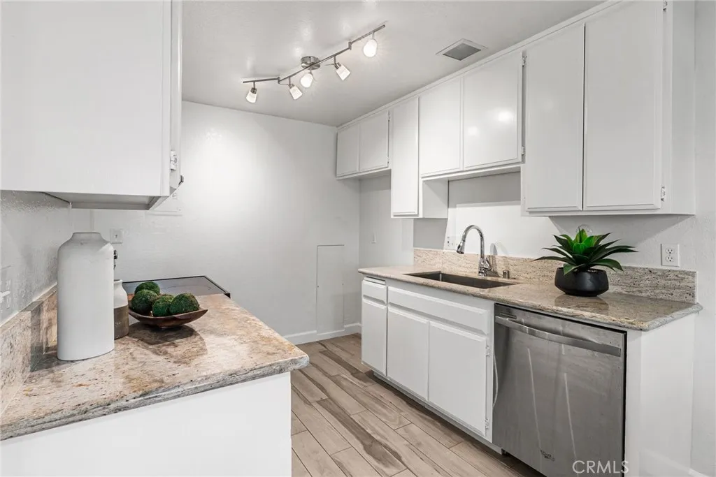 Additional image 28 of 17572 Vandenberg Lane Unit 4, Tustin, CA 92780