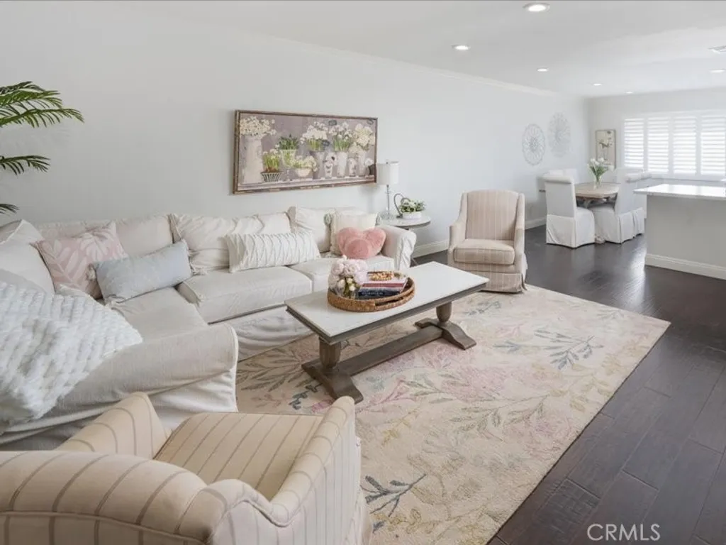 Additional image 7 of 9735 Via Roma, Burbank, CA 91504