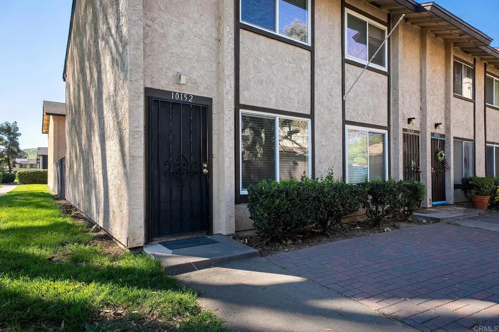 10152 Peaceful Ct Dr, Santee, CA 92071