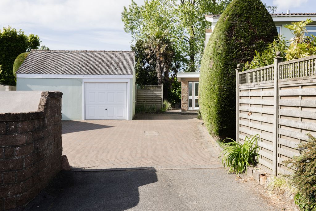 Additional image 3 of 1 bed flat to rentHighview Lane, St. Helier, Jersey JE2