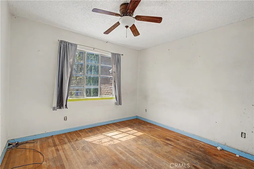 Additional image 16 of 22337 Strathern Street, Canoga Park, CA 91304