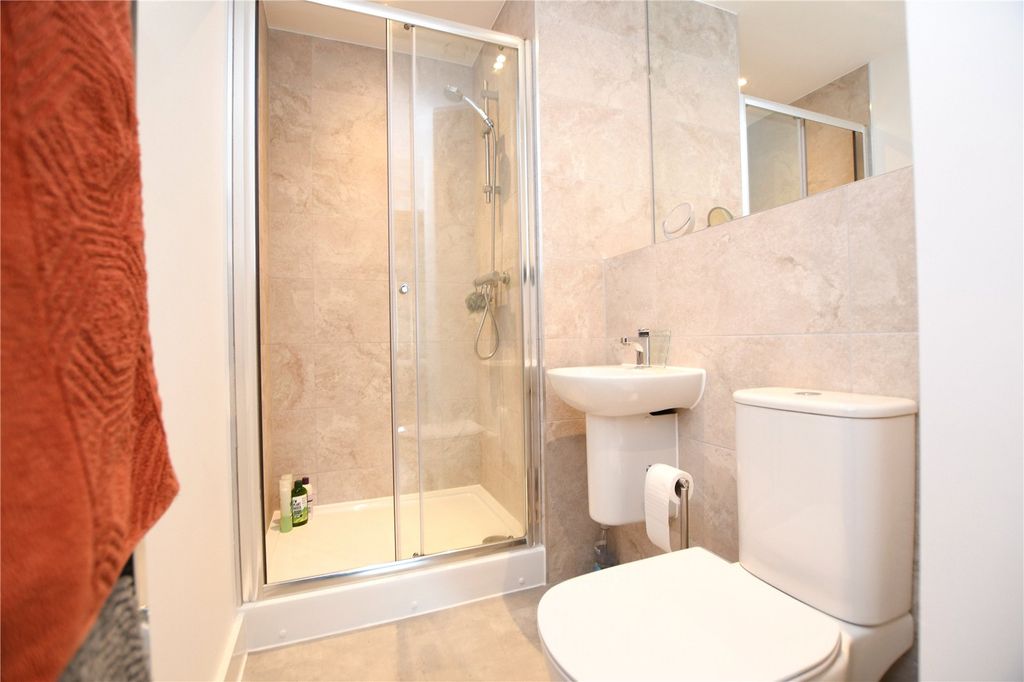 Additional image 11 of 2 bed flat to rentBeach Road, Weston-Super-Mare, North Somerset BS23