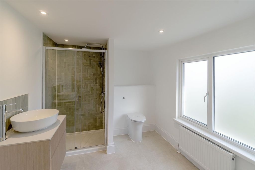 Additional image 11 of 4 bed property to rentMarine Road, Oreston, Plymouth PL9
