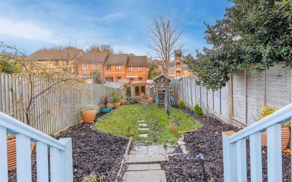 Additional image 22 of 4 bed semi-detached house for saleCowes, Isle Of Wight PO31