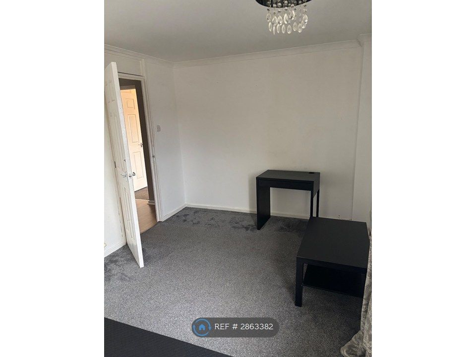 Additional image 3 of 2 bed flat to rentPlantation Square, Glasgow G51