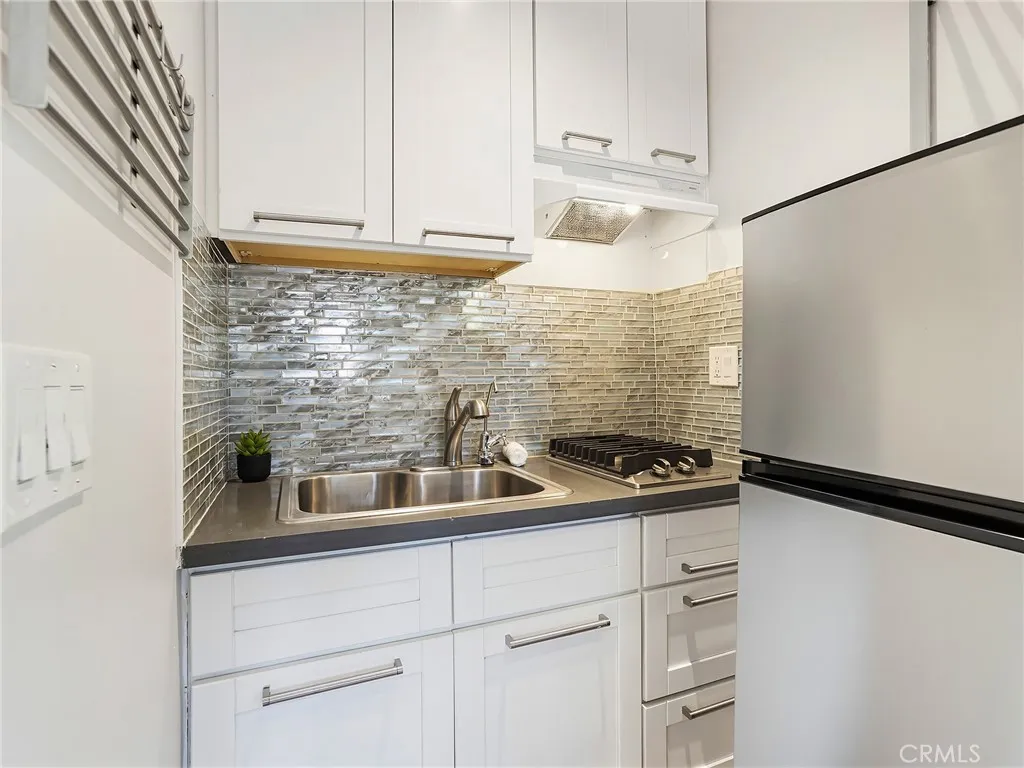 Additional image 88 of 5233 Lemp Avenue, Valley Village, CA 91601