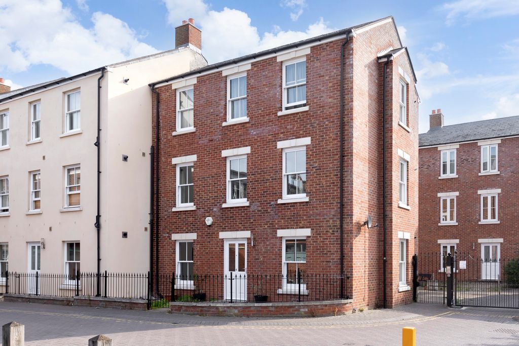 Additional image 3 of 1 bed flat to rentOxford Terrace, Gloucester GL1