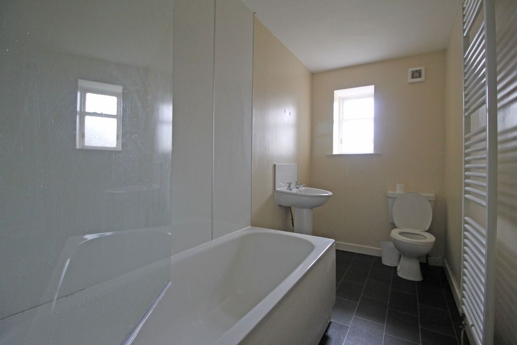 Additional image 6 of 3 bed flat to rentJames Street, Riverside, Stirling FK8