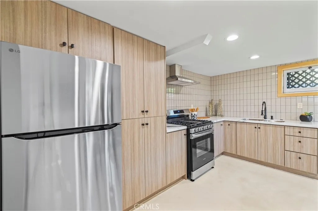 Additional image 139 of 525 Nolden St, Los Angeles, CA 90042