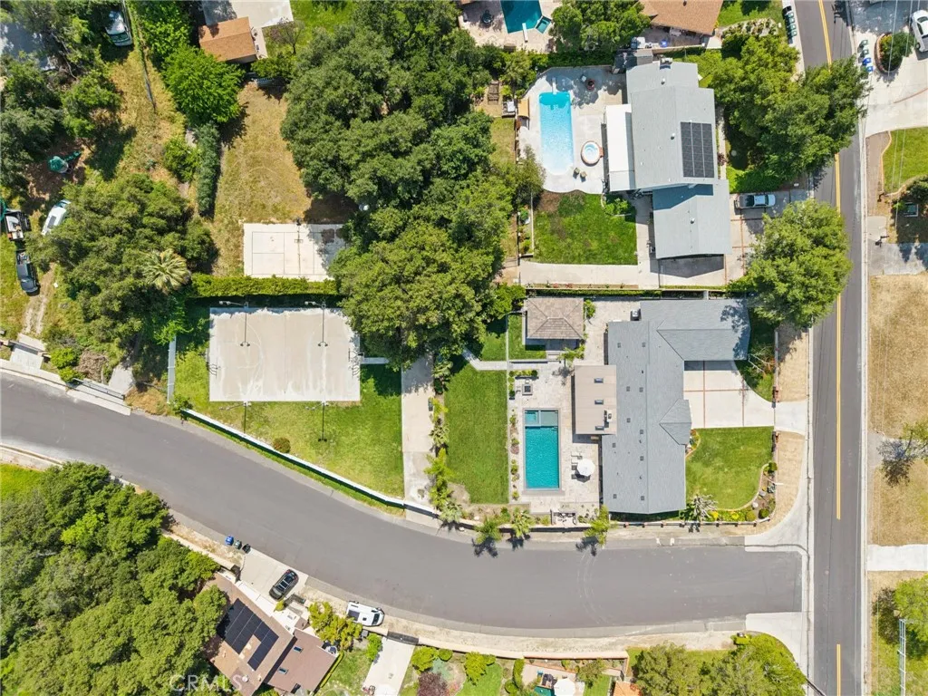 15949 Live Oak Springs Canyon Road, Canyon Country, CA 91387