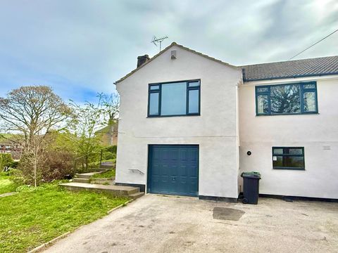 Otley Lane, Yeadon, Leeds, West Yorkshire, UK LS19