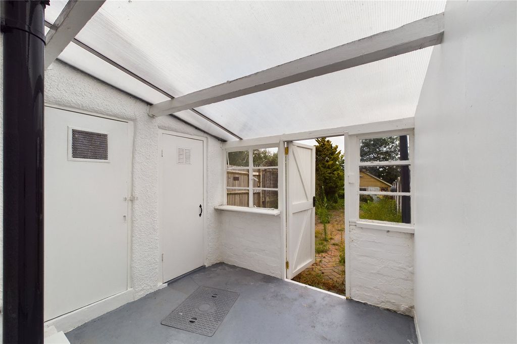Additional image 9 of 2 bed terraced house to rentHambridge Road, Newbury, Berkshire RG14
