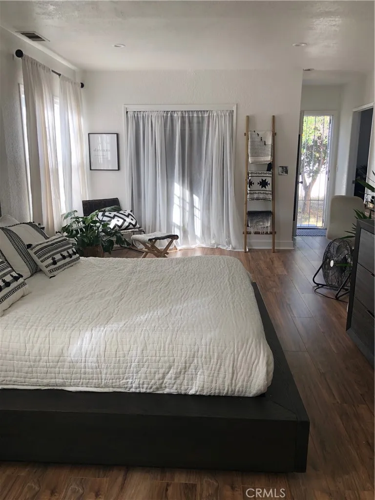 Additional image 33 of 2053 W 75th St, Los Angeles, CA 90047