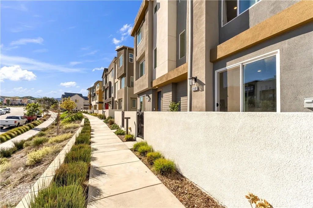 Additional image 43 of 27582 Manzanita Way, Valencia, CA 91381