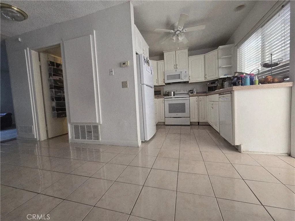 Additional image 37 of 8718 Lincoln Ave, Riverside, CA 92504