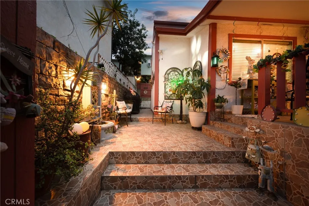 Additional image 2 of 3812 Middlebury St, Los Angeles, CA 90004