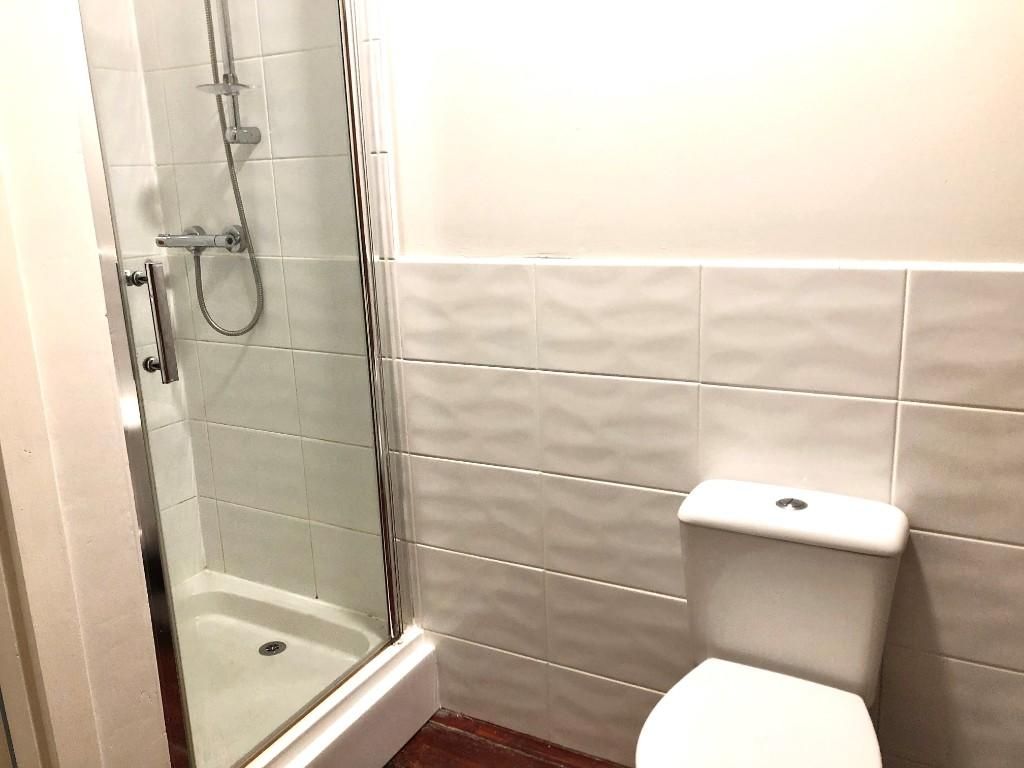 Additional image 5 of 4 bed flat to rentWhingate, Leeds LS12