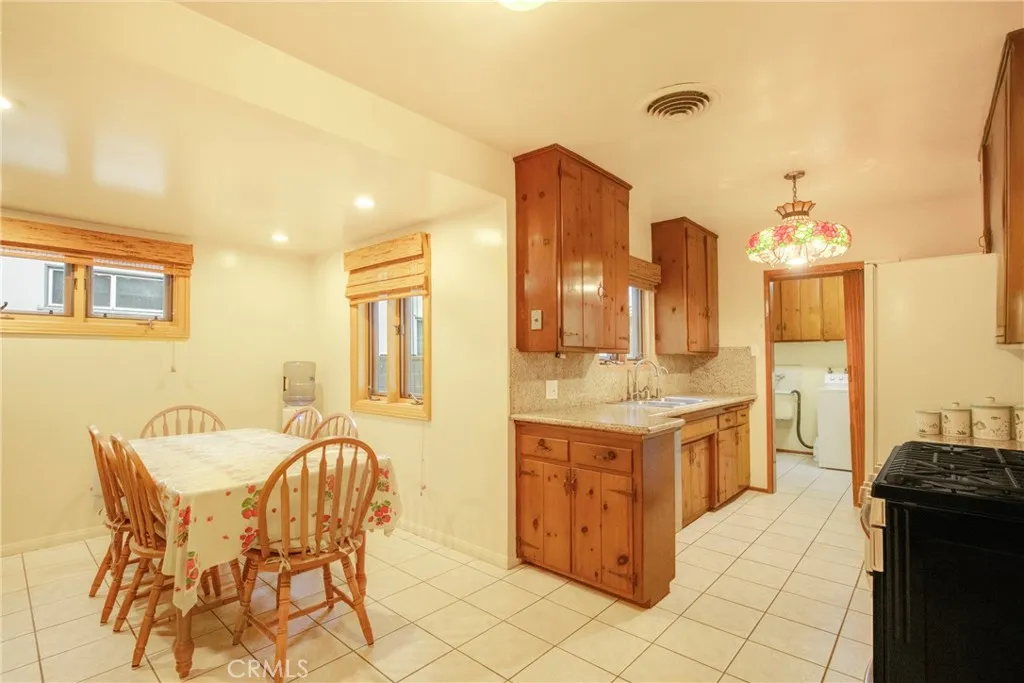 Additional image 16 of 12445 Killion Street, Valley Village, CA 91607