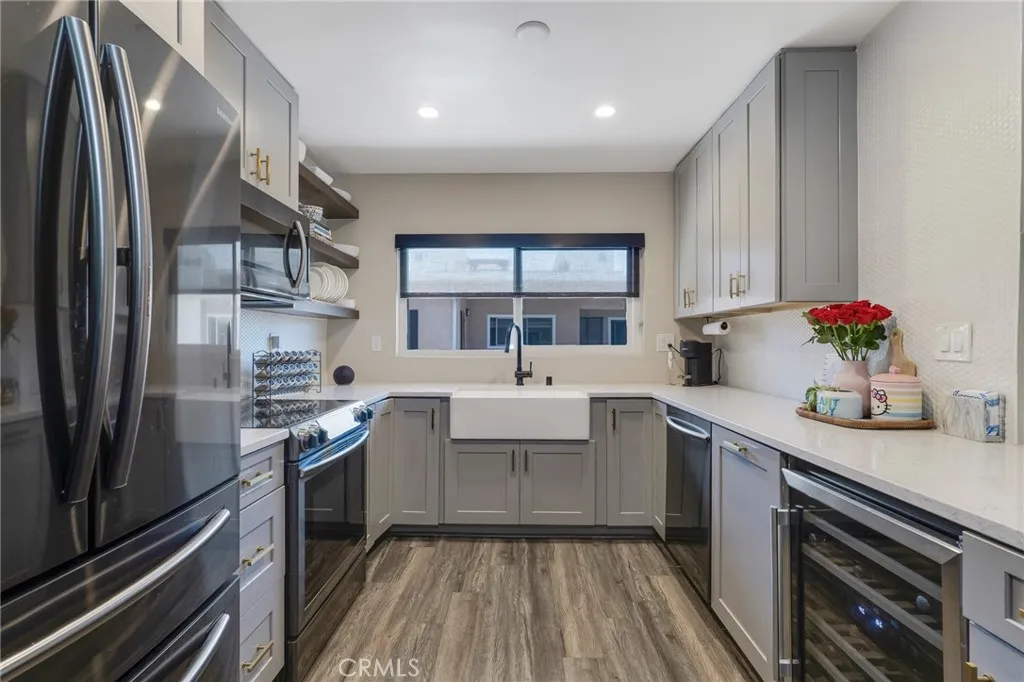 Additional image 23 of 5232 Corteen pl Unit 17, Valley Village, CA 91607