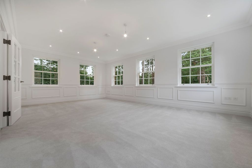 Additional image 4 of 4 bed terraced house to rentScholars Row, Sunningdale SL5