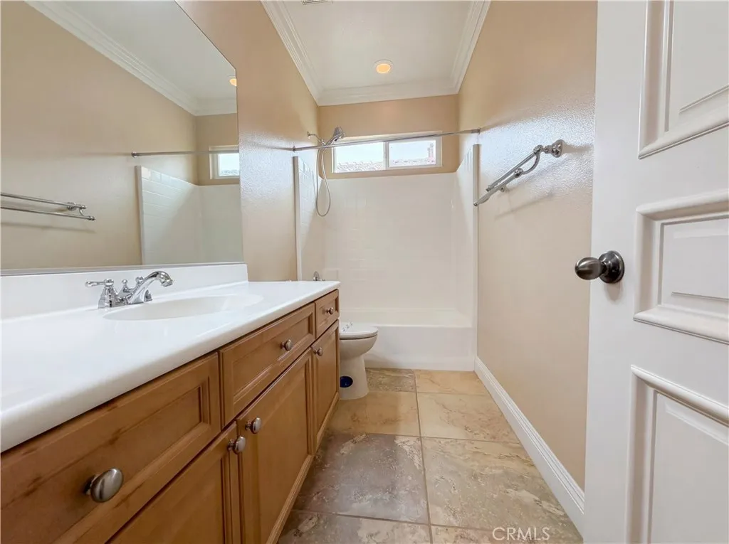 Additional image 21 of 23 Plaza Modena, Lake Elsinore, CA 92532