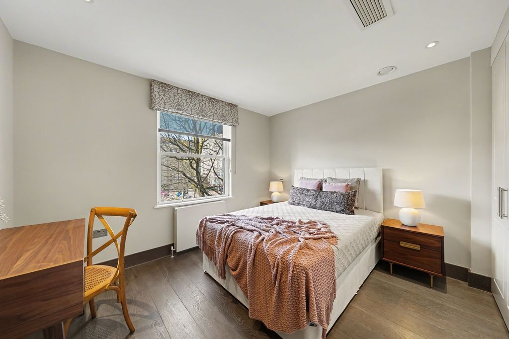Additional image 8 of 4 bed terraced house to rentCourt Close, St John's Wood, London NW8