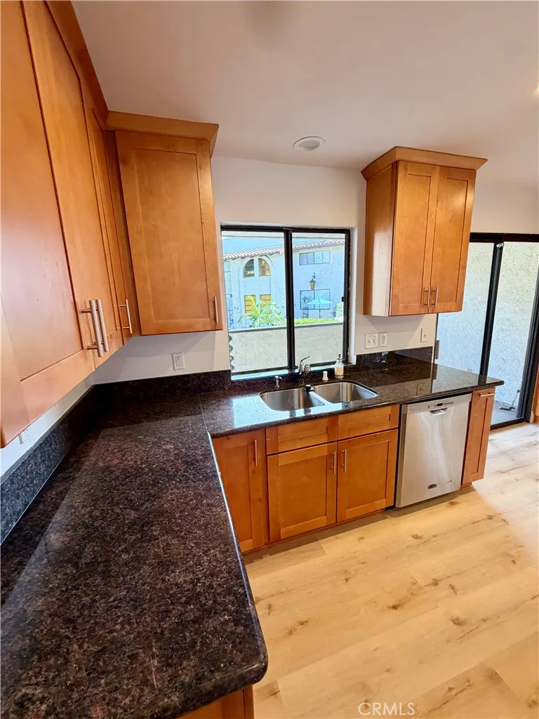 Additional image 21 of 400 S Flower St Unit 8, Orange, CA 92868