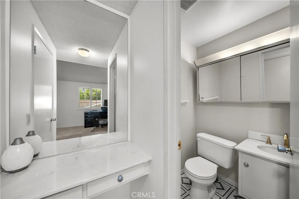 Additional image 27 of 19163 Avenue Of The Oaks Unit A, Newhall, CA 91321