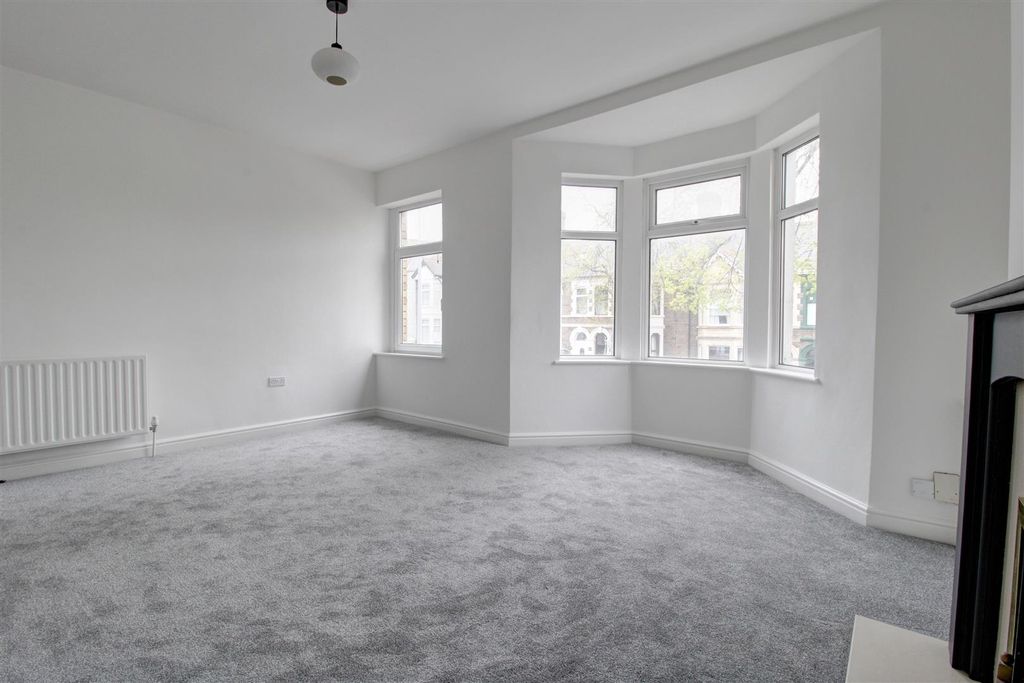 Additional image 5 of 2 bed flat to rentTynewydd Road, Barry CF62