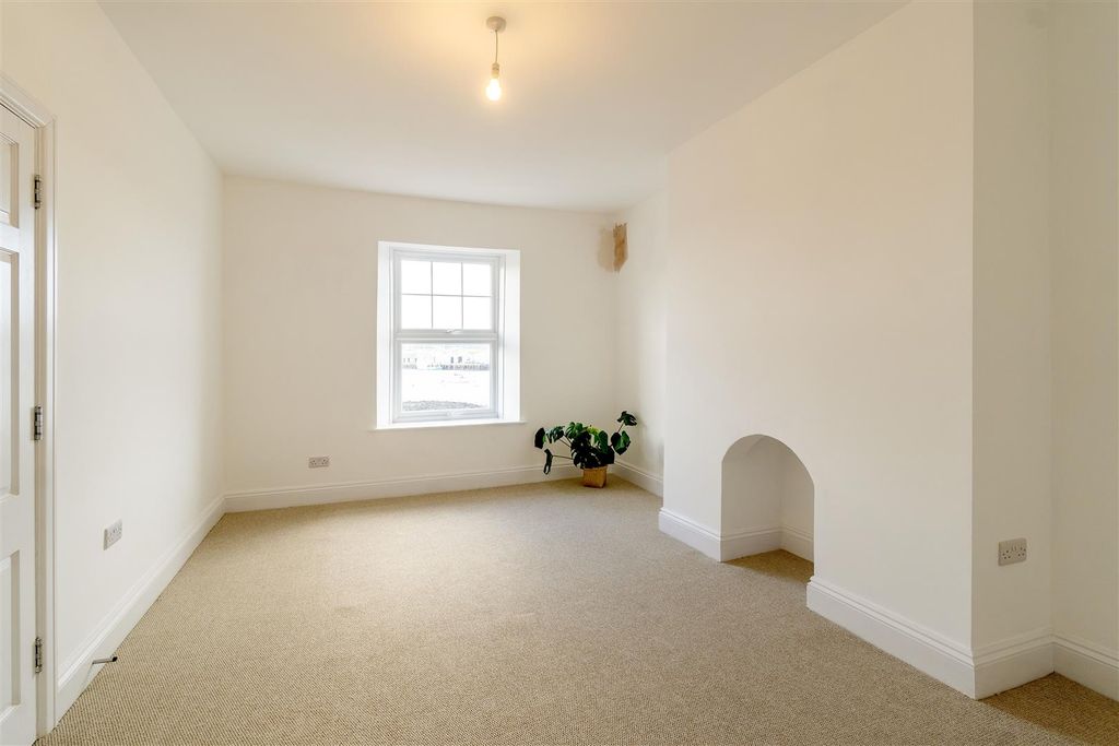 Additional image 8 of 4 bed property to rentMarine Road, Oreston, Plymouth PL9